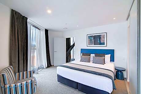 2 King Beds Two-Bedroom Apartment Lake View Non-Smoking