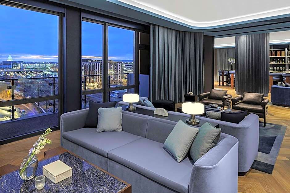 The Morrow Washington DC, Curio Collection By Hilton