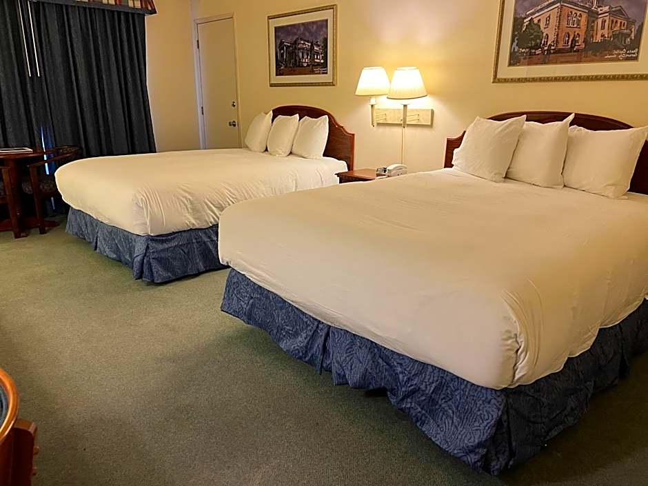 Photo 1 of 4 of 2 Queen Beds