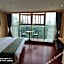 Guangzhou Longcheng Hotel (Chen Clan Temple Metro Station)