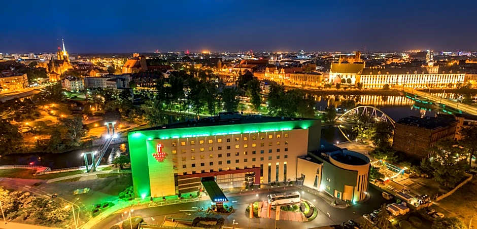 HP Park Plaza