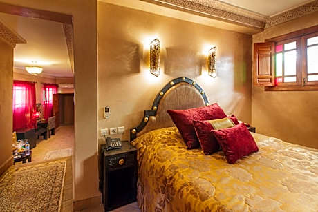 Queen Suite (2 Adults)