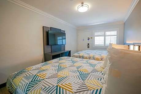 Queen Room with Two Queen Beds - Disability Access - Non-Smoking