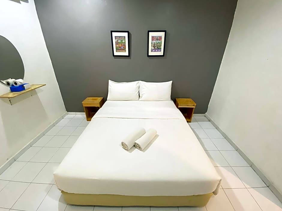 1108 Hotel Sungkai