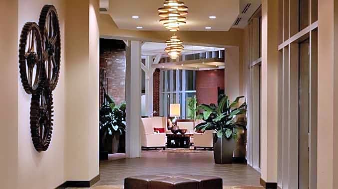 DoubleTree Hotel & Suites Charleston Airport