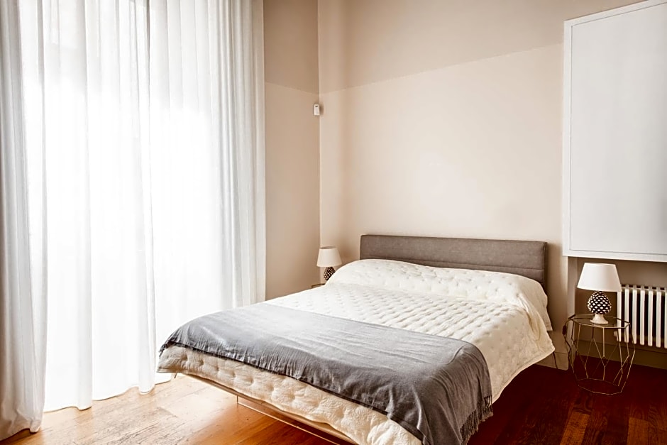 Moncada Suites & Apartments