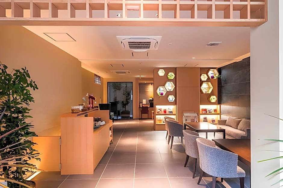 Kyoto Shinmachi Rokkaku Hotel Grandereverie