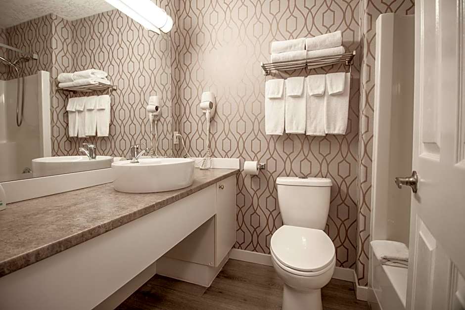 Coast Parksville Hotel