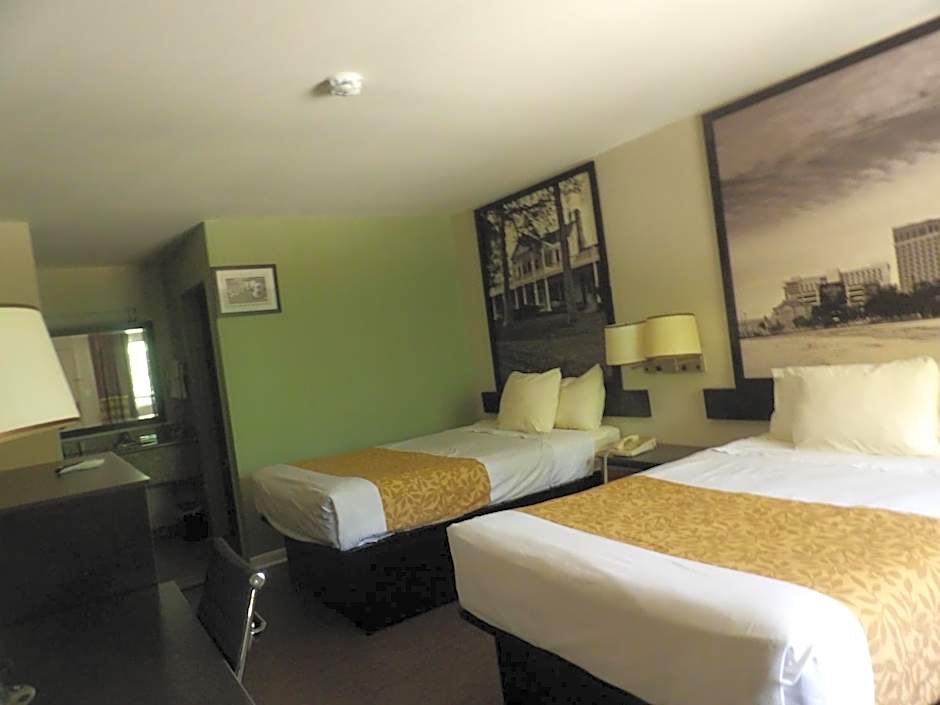 Super 8 by Wyndham Ocean Springs Biloxi