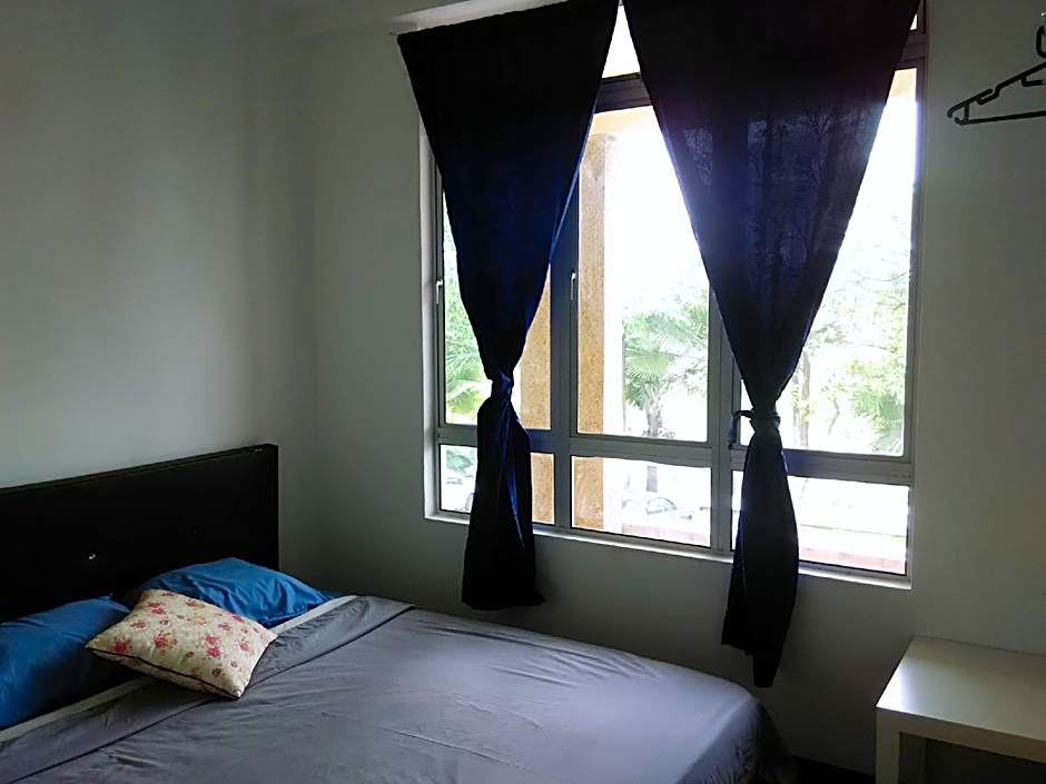 Moon Eleven Hostel Airport Transit - KLIA