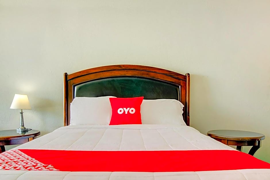 OYO Hotel Dundee By Crystal Lake