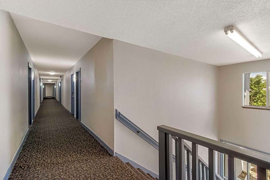 Econo Lodge Cherry Point