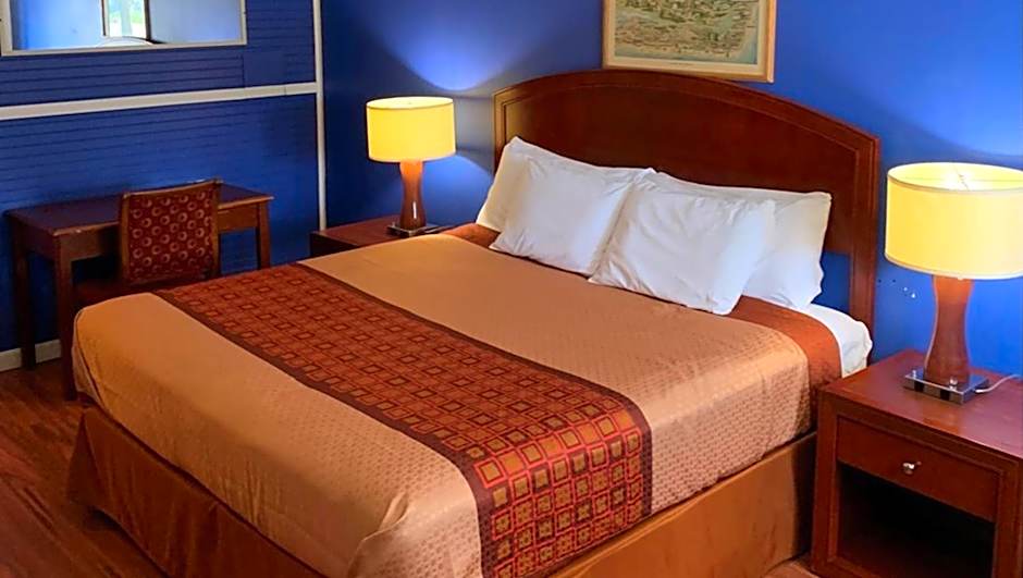 Hampton Motor Inn