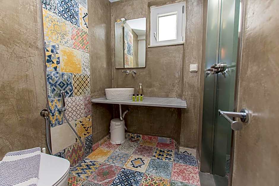 Peristeronas Village