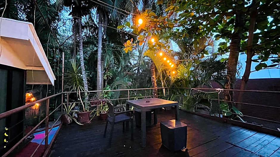 Hotel B&B by Playa del Karma