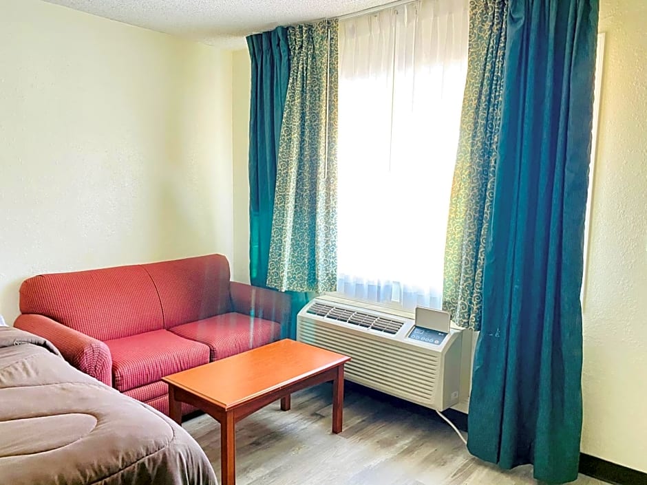 Ozark Inn & Suites