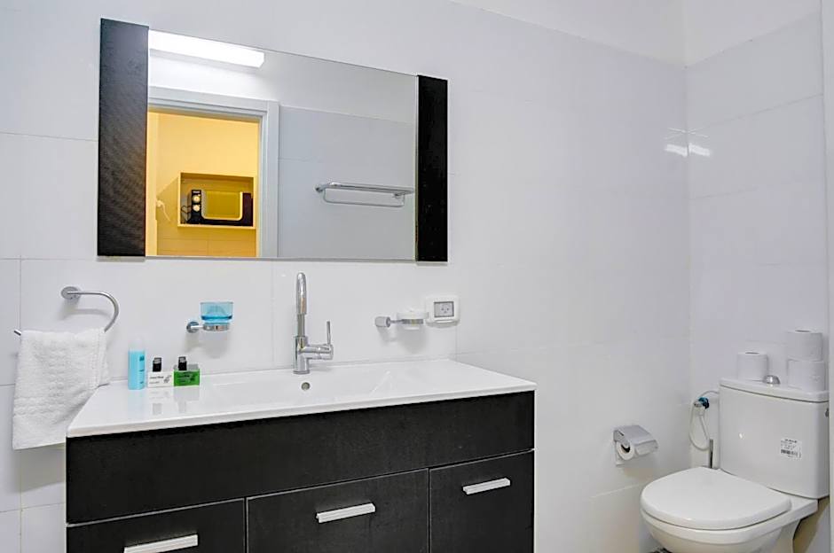 Geula Suites BY RAPHAEL HOTELS