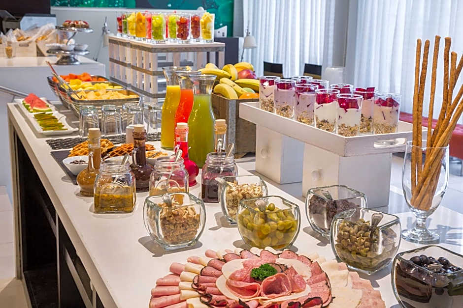 Courtyard by Marriott Panama Metromall