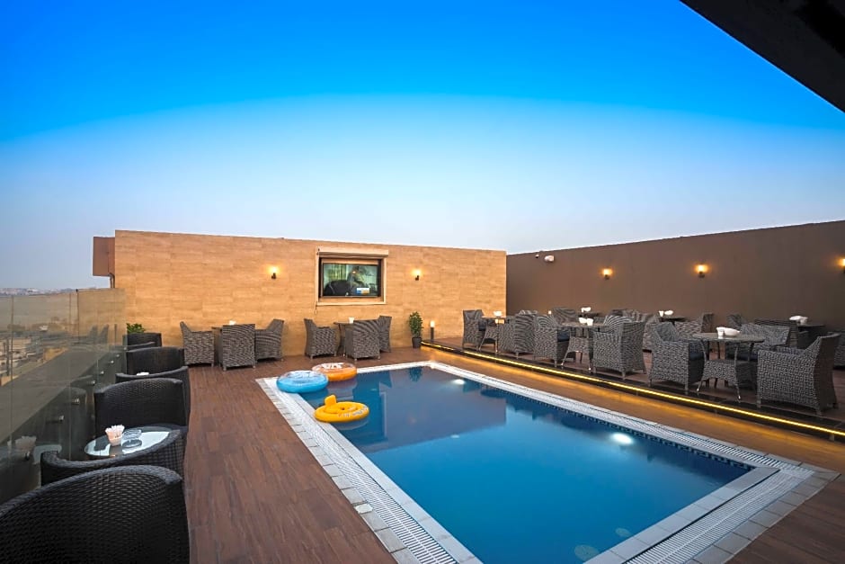 Naviti Warwick Dammam