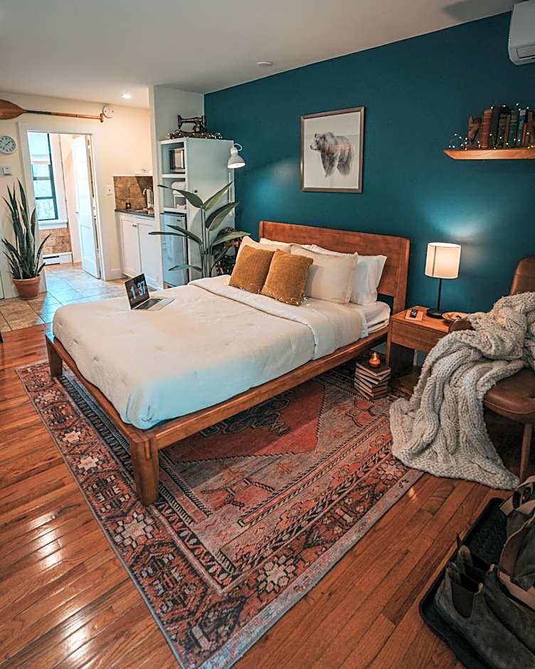 The Willow, Catskill