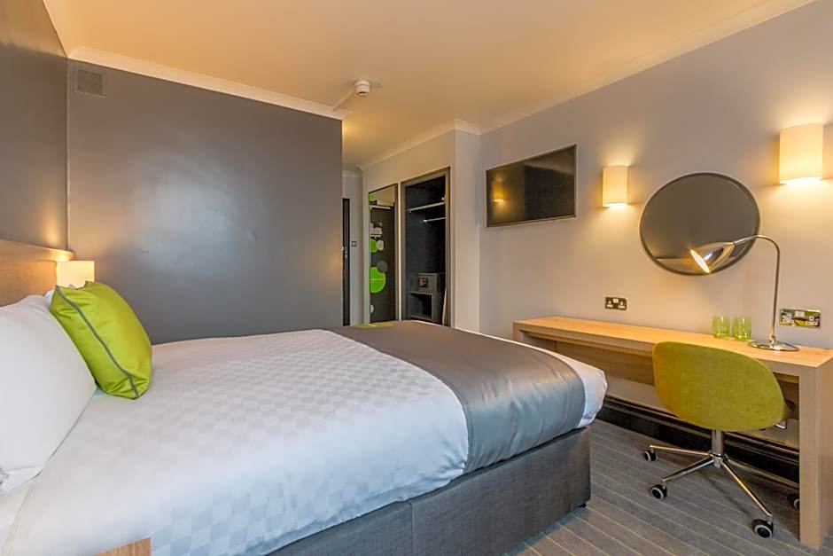 Thistle Express Luton