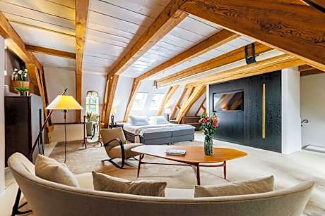 Superior Suite with Garden View