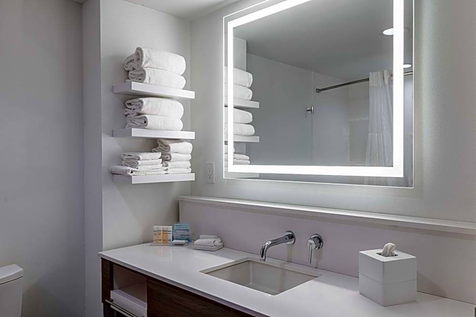Hampton Inn By Hilton Knoxville-West At Cedar Bluff