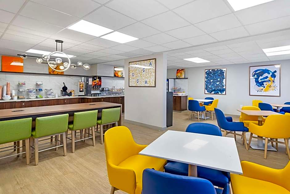 Comfort Suites Northside Hospital Gwinnett