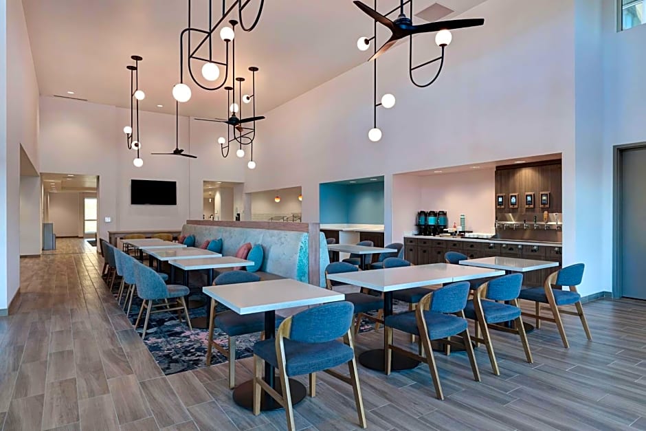 Homewood Suites by Hilton Santa Clarita/Valencia, CA