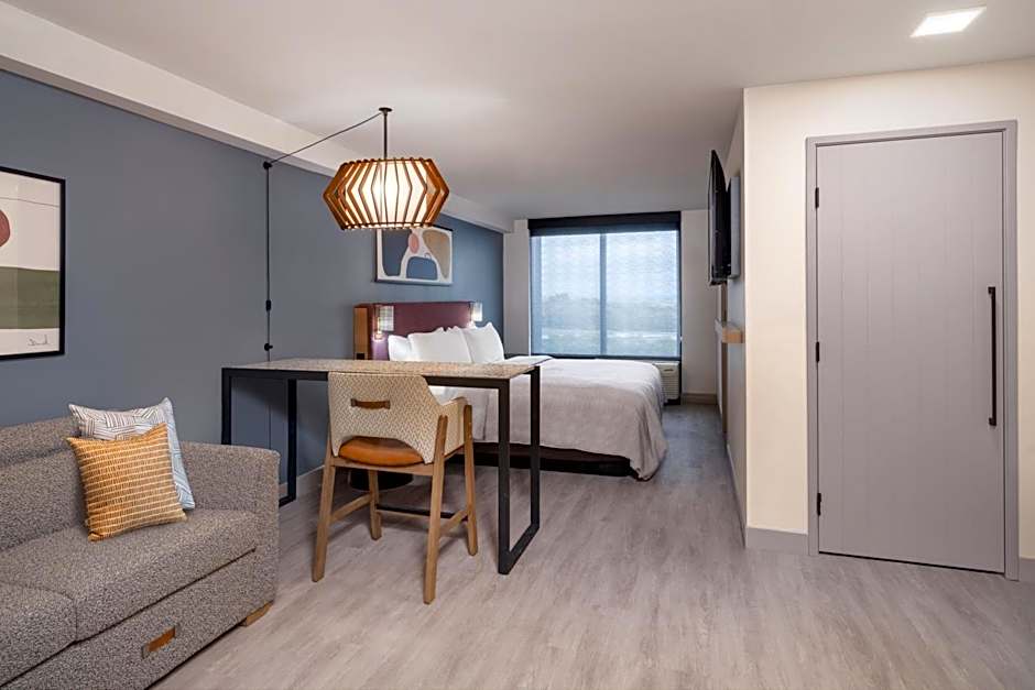 Atwell Suites Austin Airport By IHG