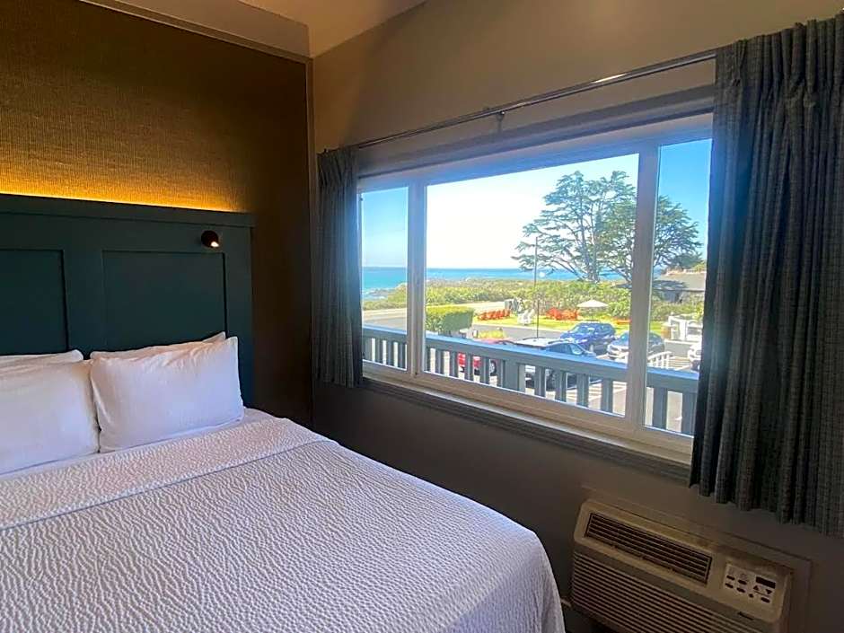 Foto 1 de 6 de 2 Queen Beds, No Pets, Partial Ocean View