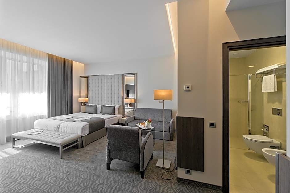 Congress Avenue Hotel