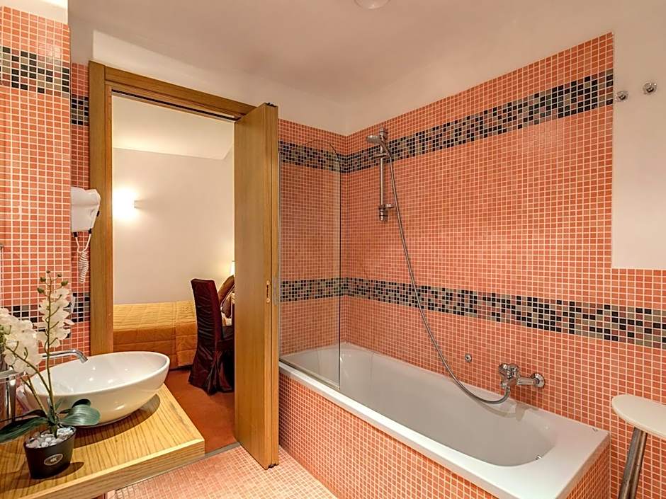 Residenza RomAntica – Rome