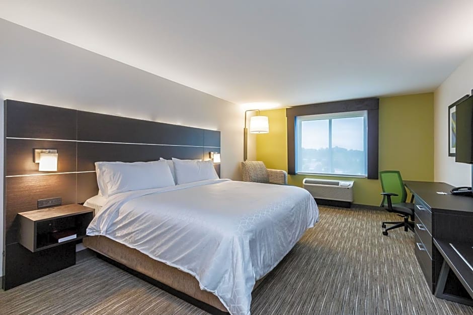 Holiday Inn Express and Suites- South Bend Casino By IHG