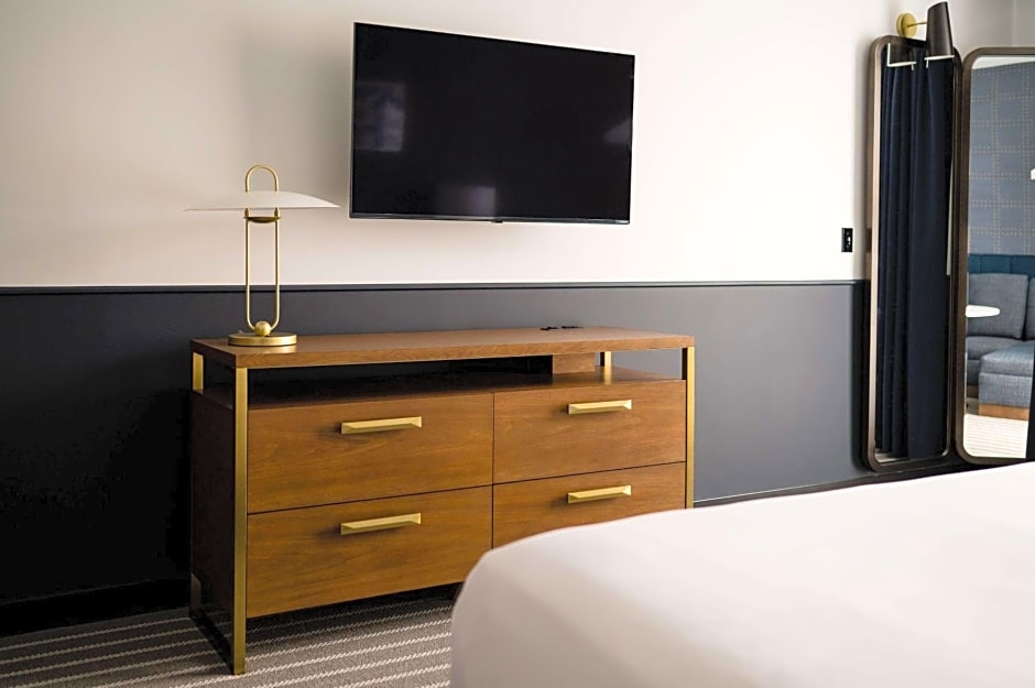 Cambria Hotel Boston Somerville