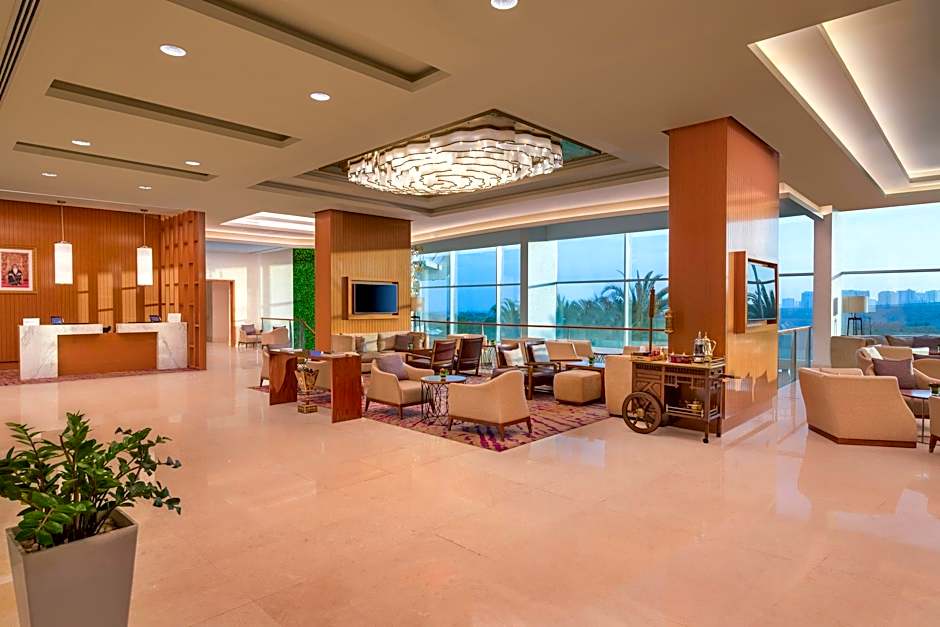 Crowne Plaza Muscat OCEC By IHG