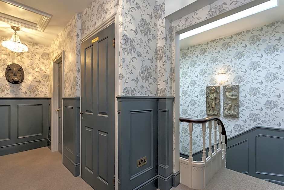 The Clerk & Well Pub and Rooms