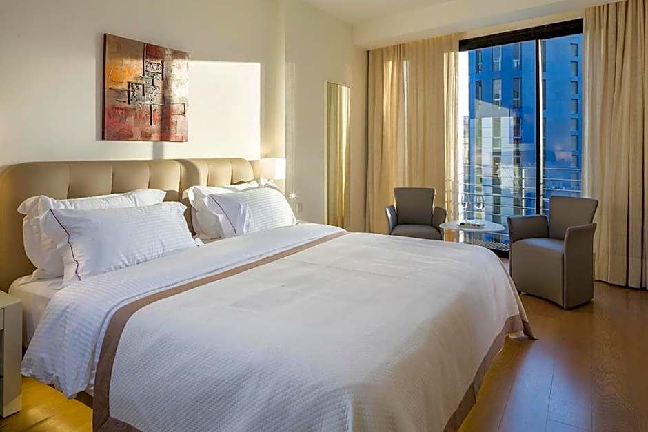 O Monot Luxury Boutique Hotel