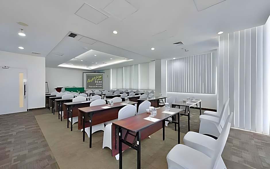 Whiz Prime Hotel Megamas Manado