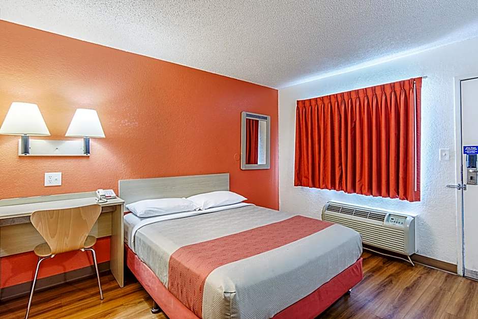 Motel 6 Modesto, CA