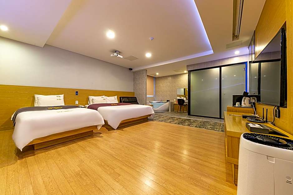 No.1 New Yorker Hotel