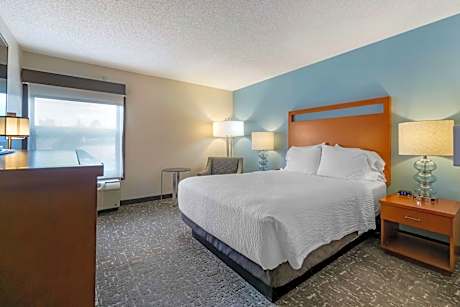Queen Room with Mobility Accessible Roll-In Shower