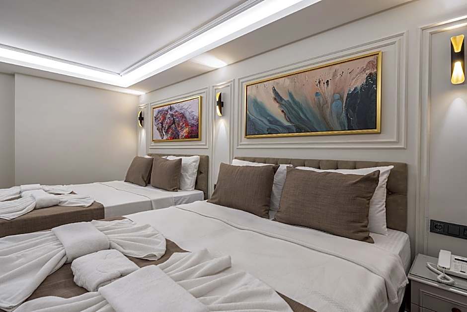 PERALUNA PREMIUM HOTEL