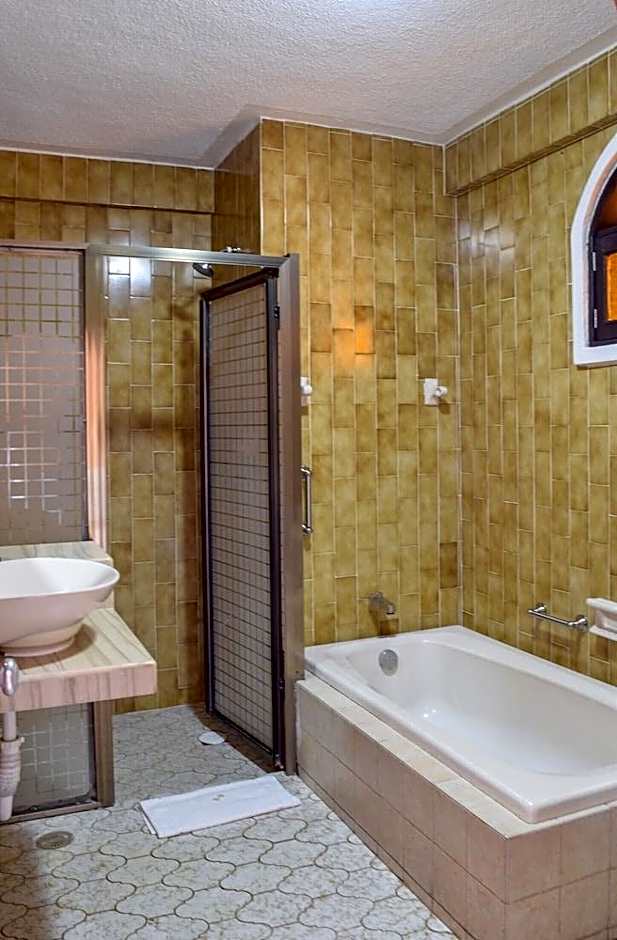 Hotel Bucaneros