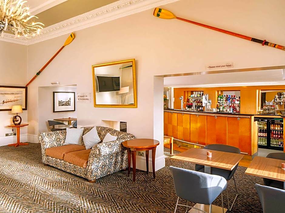 Sunday London Staines-upon-Thames Heathrow T5