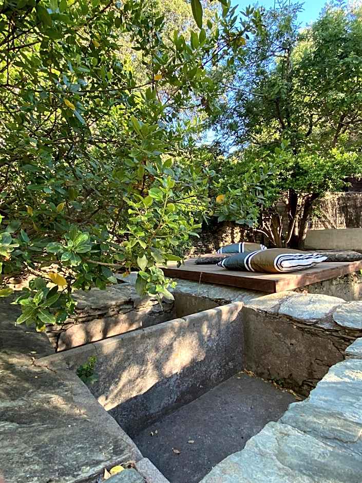 Hôtel Restaurant Petra Cinta