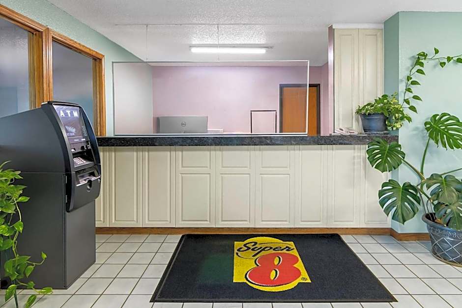 Super 8 by Wyndham Bourbonnais/Kankakee Area