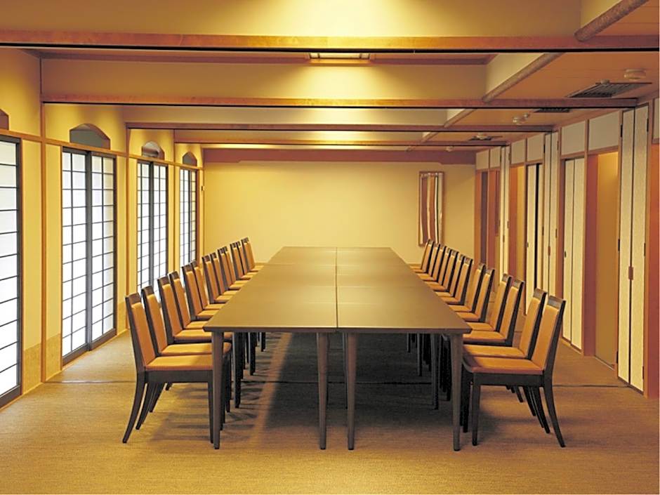 The Crown Palais New Hankyu Kochi