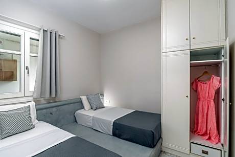 Two-Bedroom Deluxe Apartment with Garden View