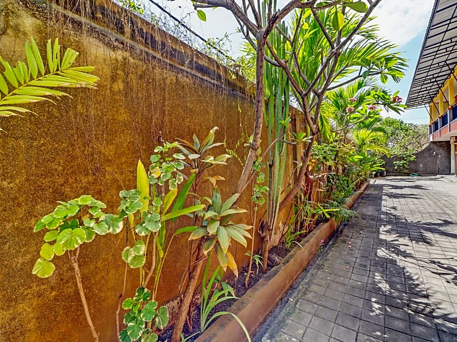 OYO 91628 Glogor Guest House
